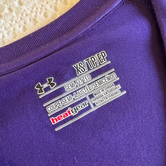 Under Armour Purple and Pink Short Sleeve Tees xs - Picture 3 of 4